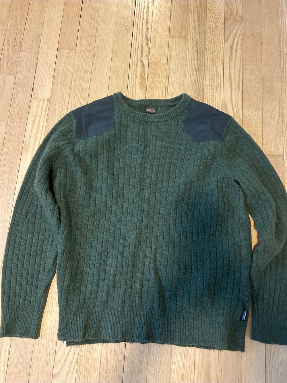 Size L men’s Patagonia Dark Green Crewneck Sweater with dark green/gray Shoulder